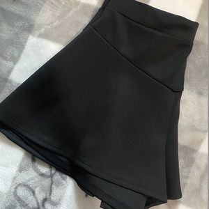 Hot Gal Black Skort